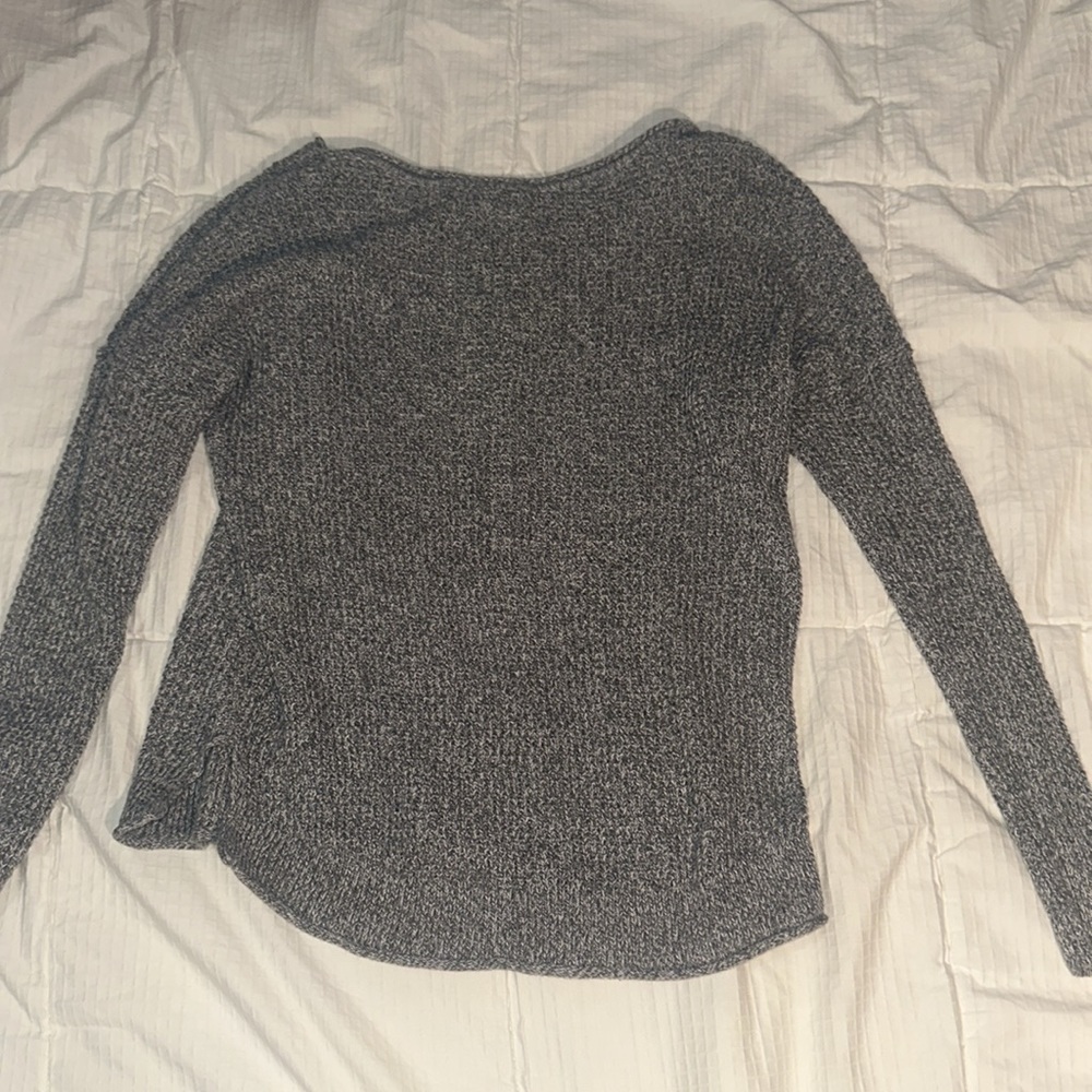 Hollister gray sweater size medium perfect condition - Picture 2 of 2